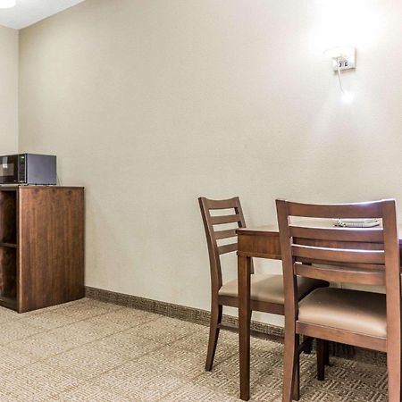 Comfort Suites At Isle Of Palms Connector Mount Pleasant Bagian luar foto