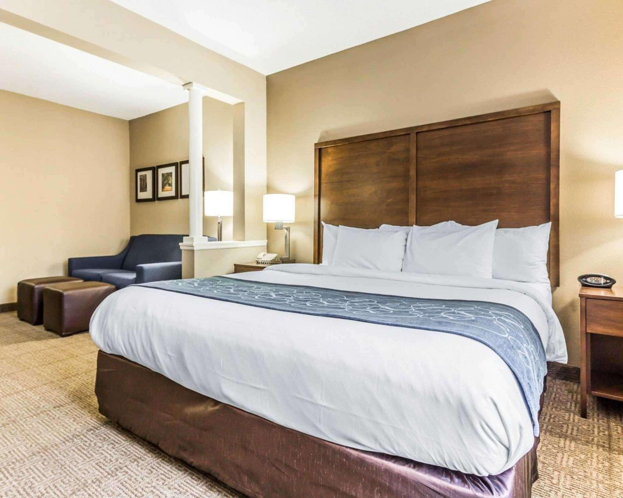 Comfort Suites At Isle Of Palms Connector Mount Pleasant Bagian luar foto