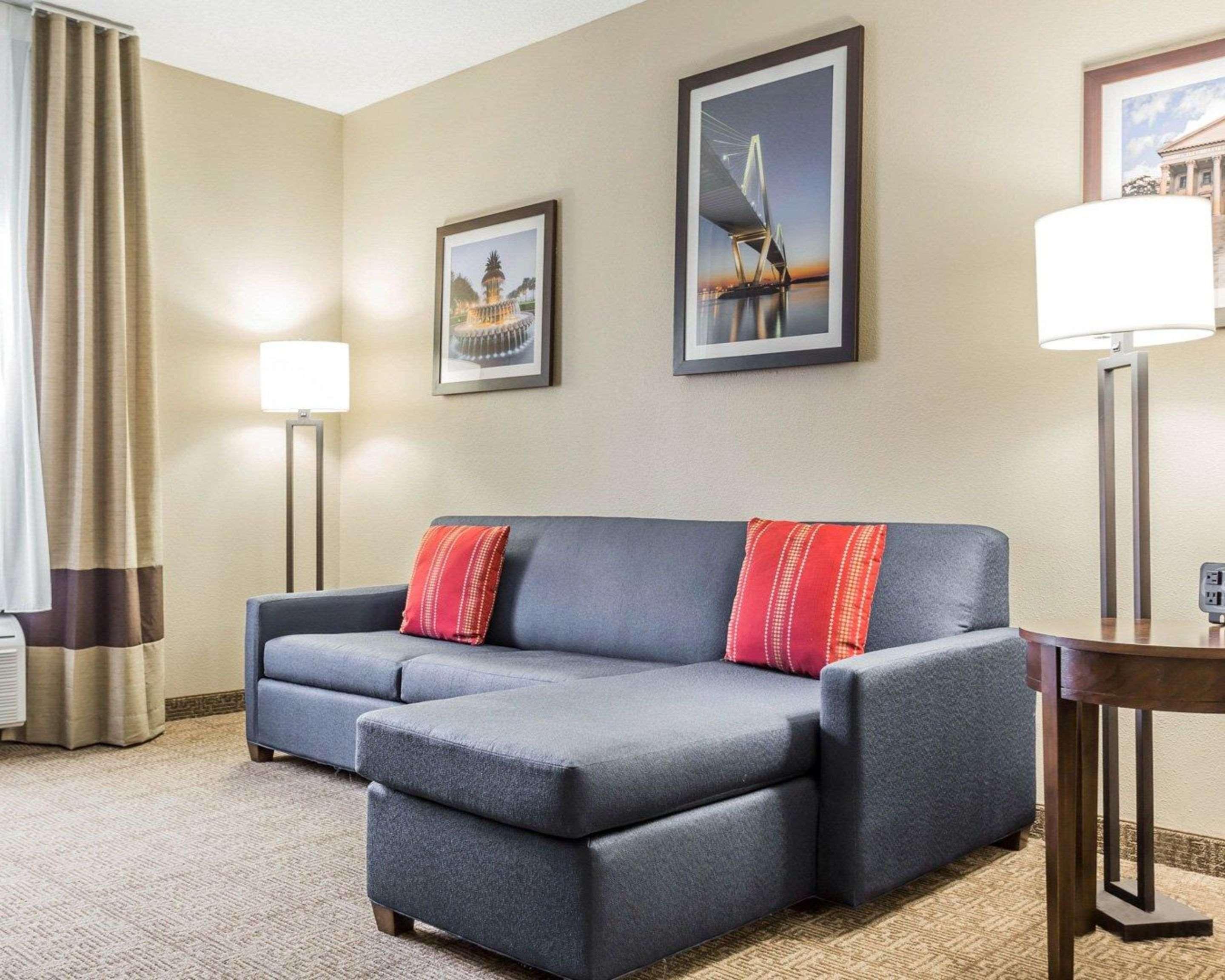 Comfort Suites At Isle Of Palms Connector Mount Pleasant Bagian luar foto